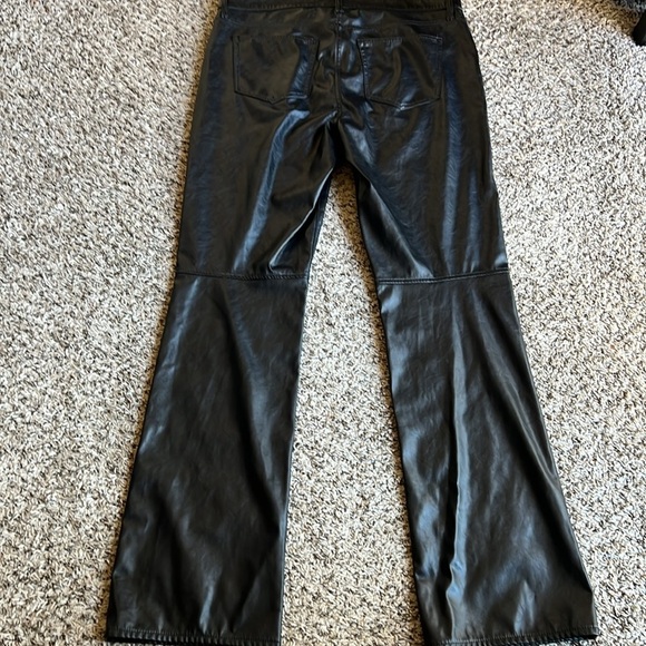 Gap Mid Rise Fitted Baby Boot Faux-Leather Pants Size 33/16T NWOT - Picture 12 of 14